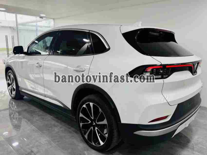 Bán VinFast VF8 Plus AWD, màu Trắng, Xe điện, 2023