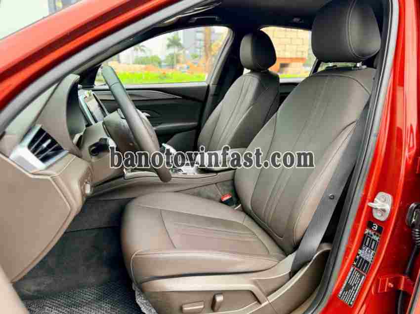 Cần bán gấp xe VinFast Lux A 2.0 Base 2.0 AT năm 2021, màu Đỏ, Số tự động