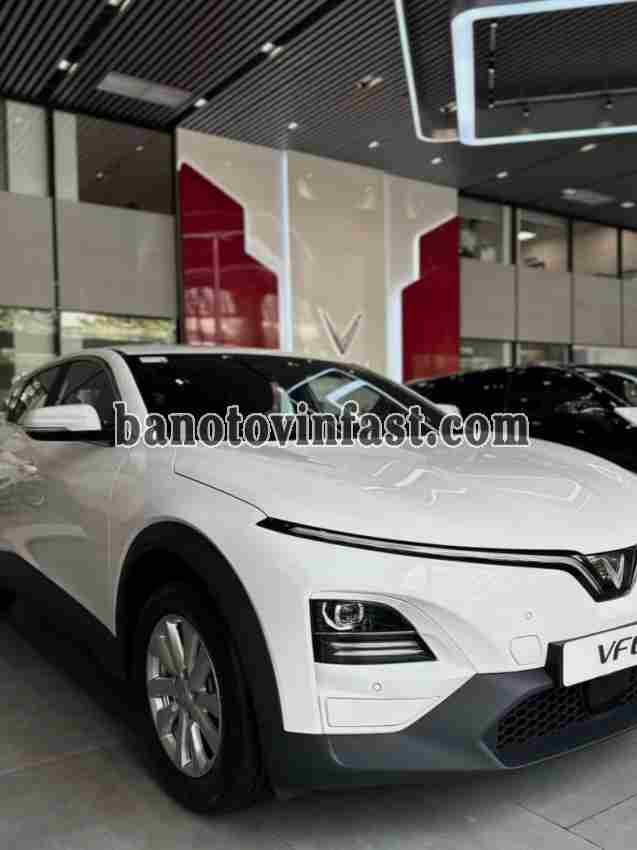 Bán xe VinFast VF6 Eco đời 2026, màu Trắng, giá cạnh tranh