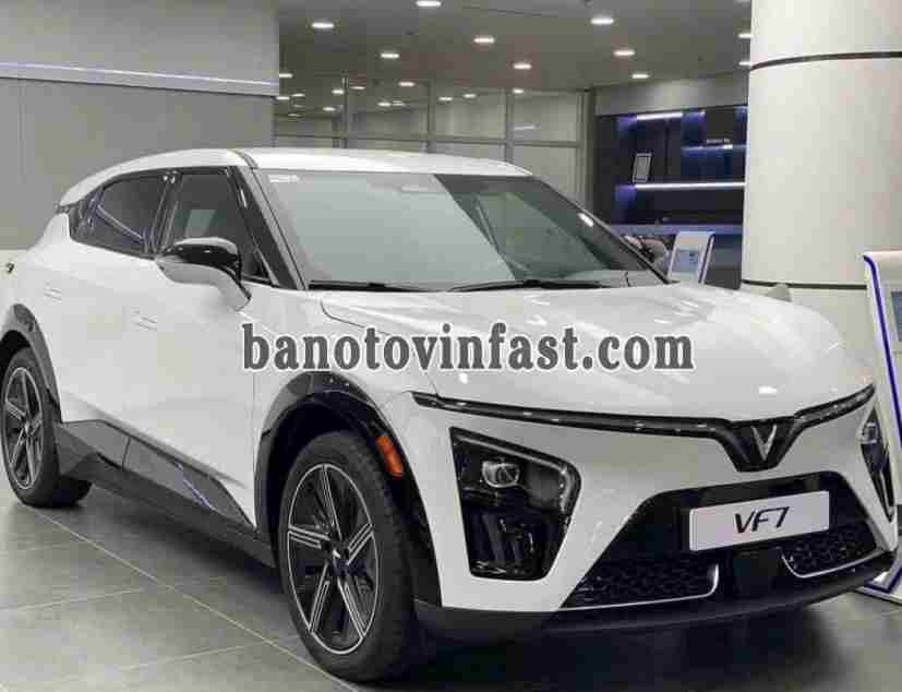 VinFast VF7 Plus AWD 2026. Kết nối giá trị thật