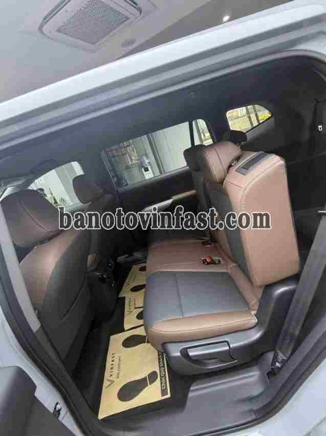VinFast VF MPV 7 2026 Số tự động