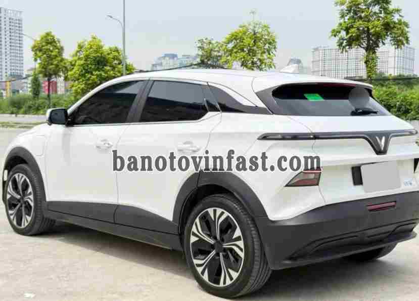 Cần bán xe VinFast VF6 Plus màu Trắng 2025