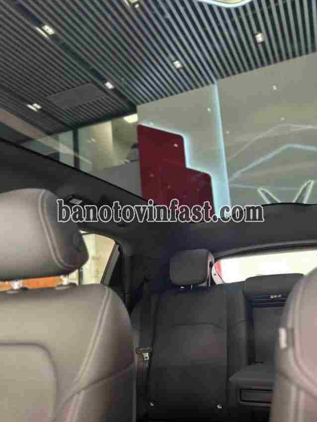 Bán Xe VinFast VF7 Plus AWD 2026 - màu  Trắng