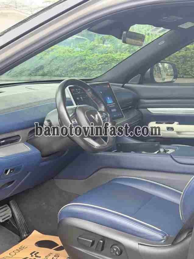 Cần bán xe VinFast VF9 Plus 6S 2023 Số tự động màu Bạc