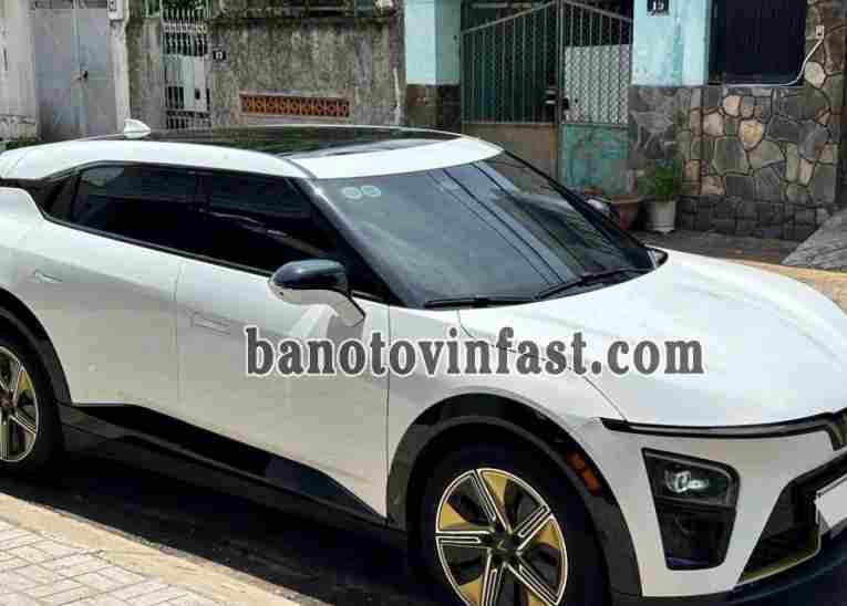 Bán VinFast VF7 Plus AWD, màu Trắng, Xe điện, 2025