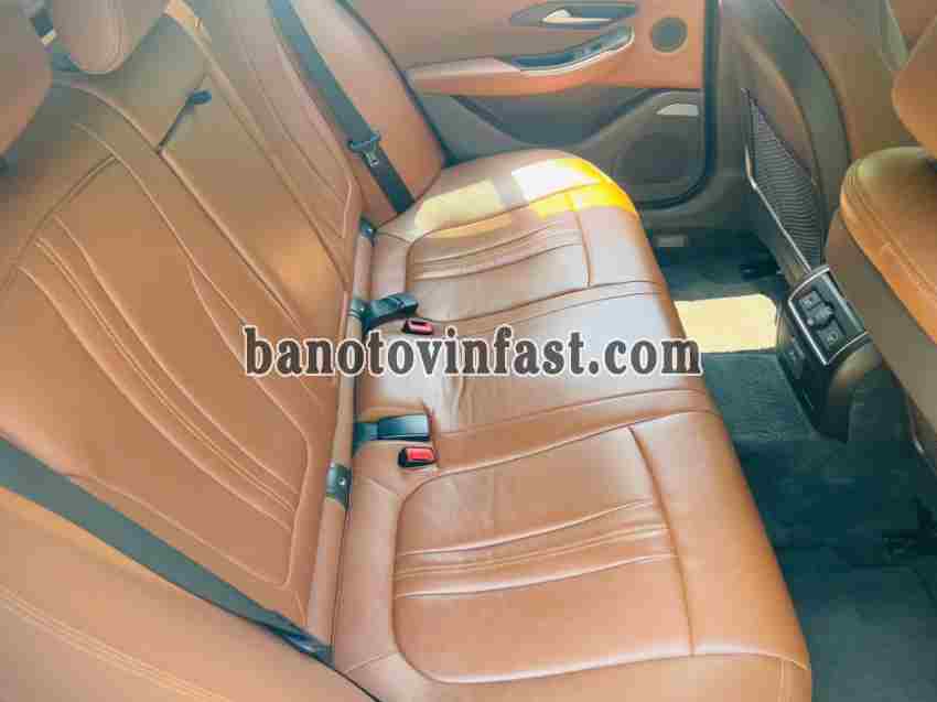 Cần bán VinFast Lux A 2.0 Premium 2.0 AT Máy xăng 2021 màu Trắng